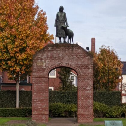 2019 Winterswijk Tor im Garten am Gemeentehuis